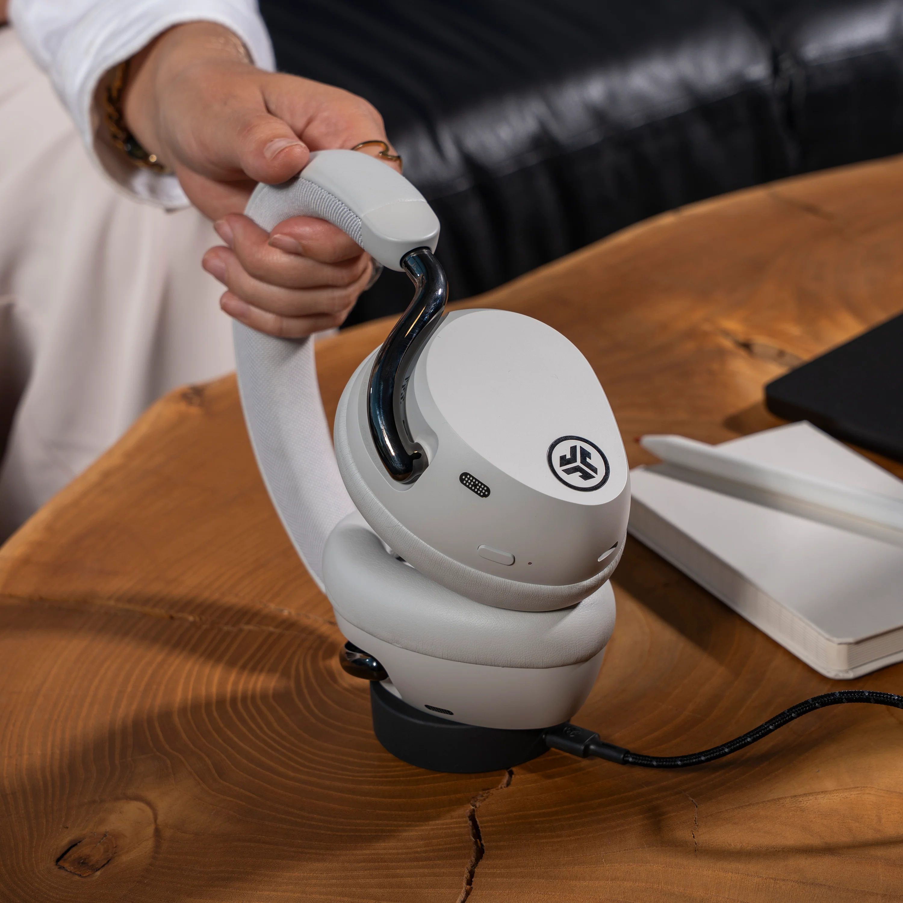 Epic Lux Lab Edition ANC Over-Ear Headphones Cloud - Image 5