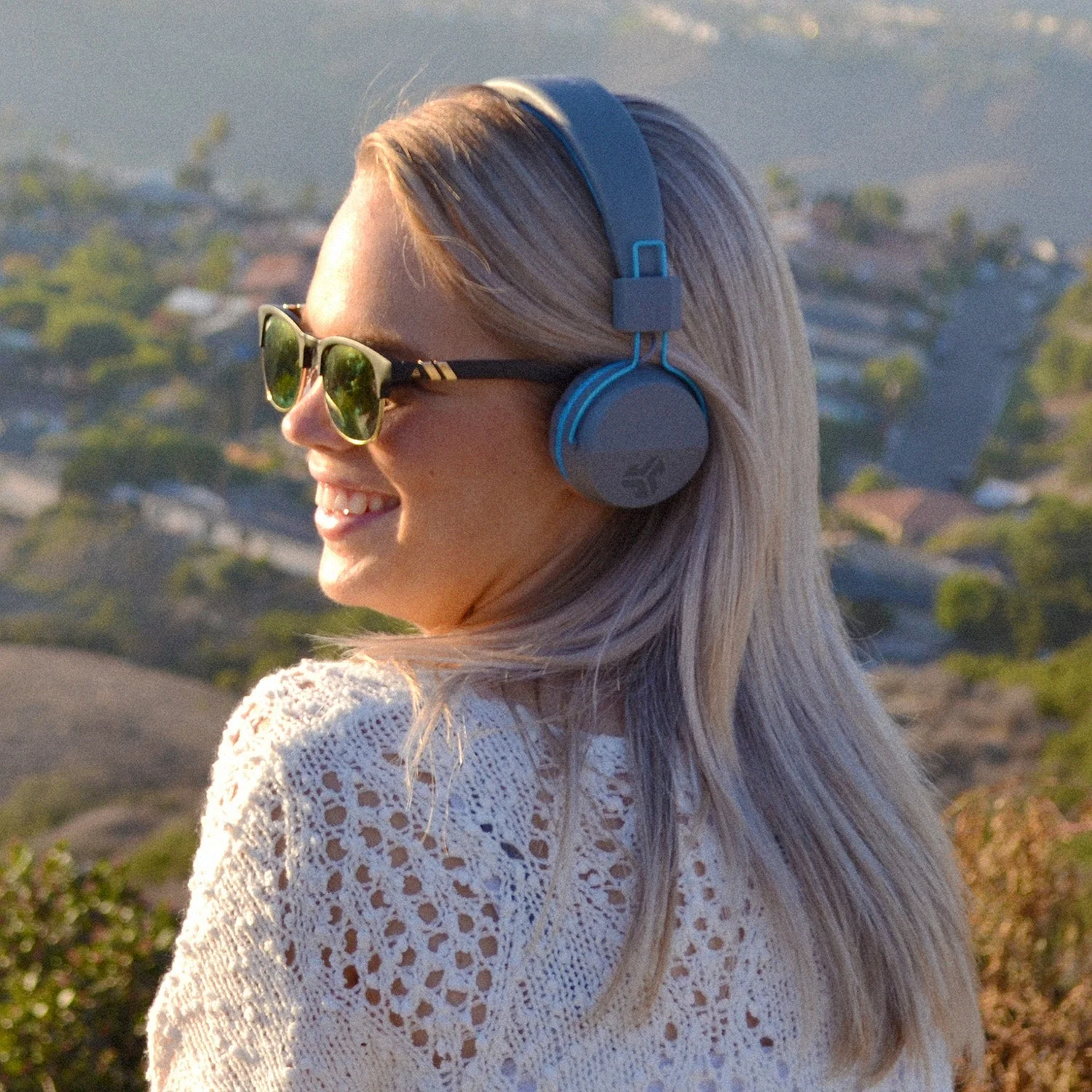 Neon Wireless On-Ear Headphones Blue - Image 3