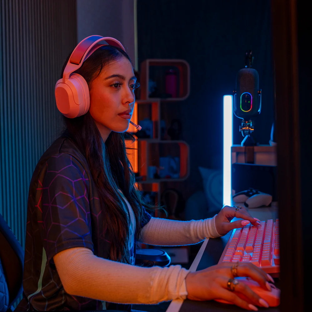 Nightfall Wireless Gaming Headset Pink - Image 2