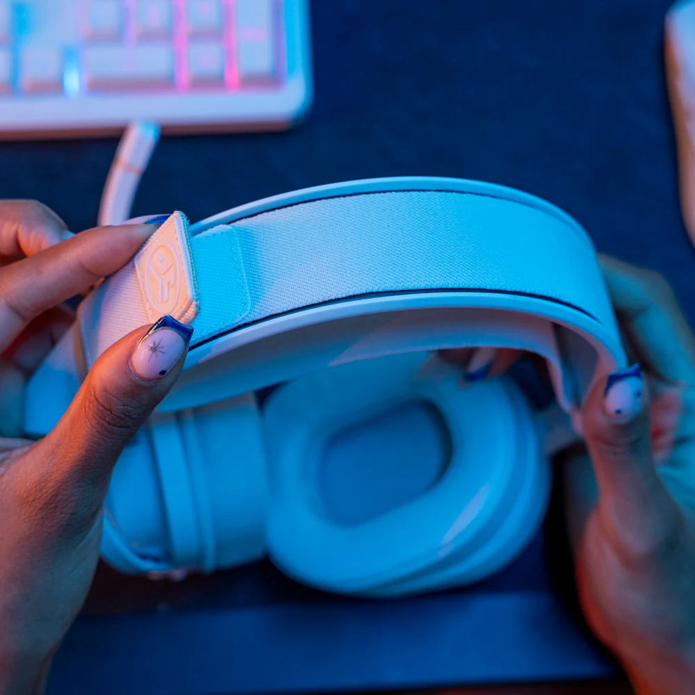 Nightfall Wireless Gaming Headset White - Image 4