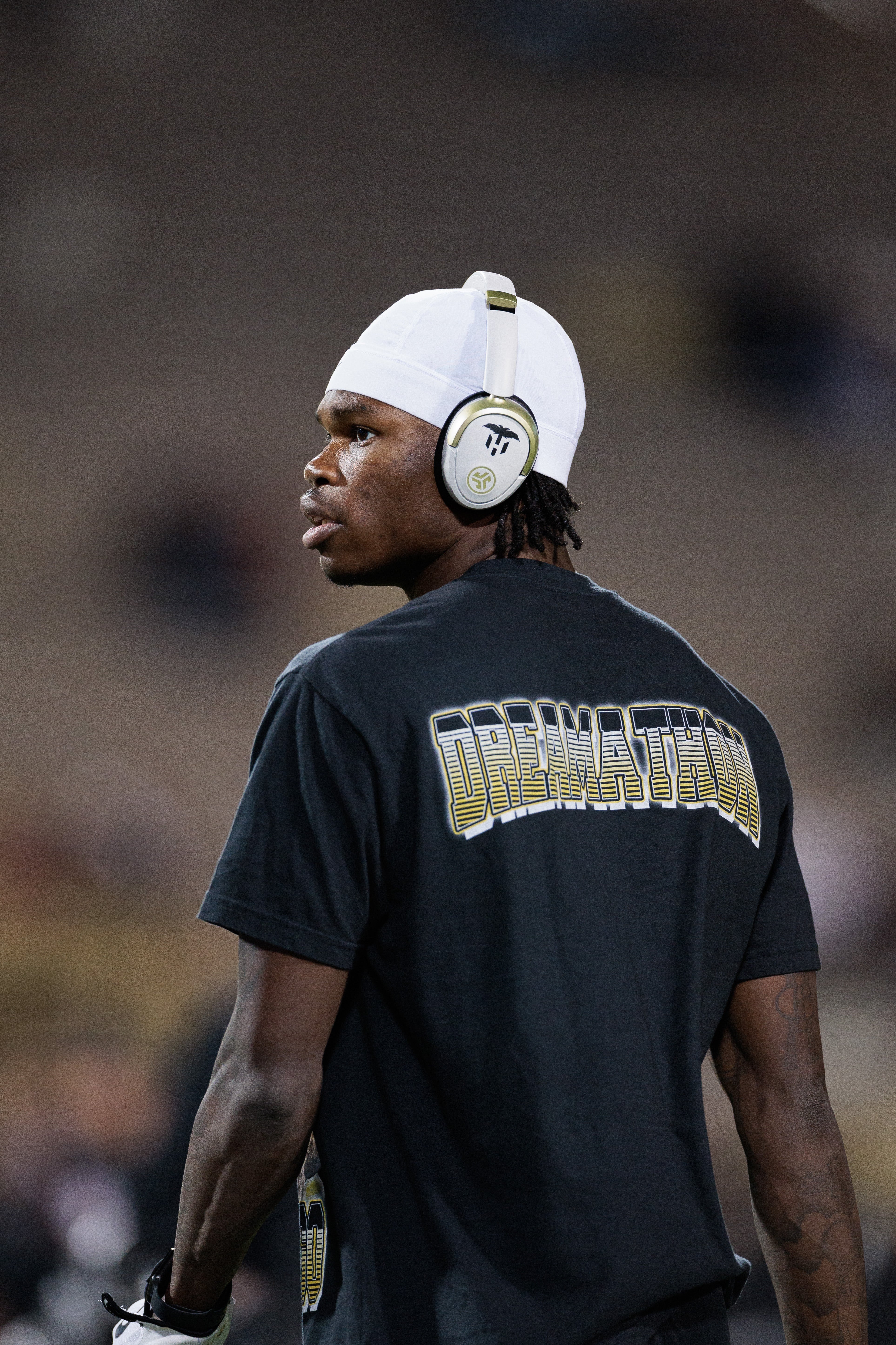 Travis Hunter JBuds Lux ANC Headphones - Image 4